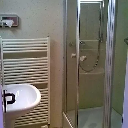 Zum Weinberg Hotel 2*