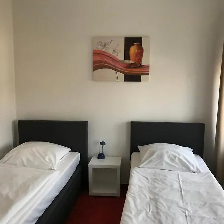 Otel Zum Weinberg