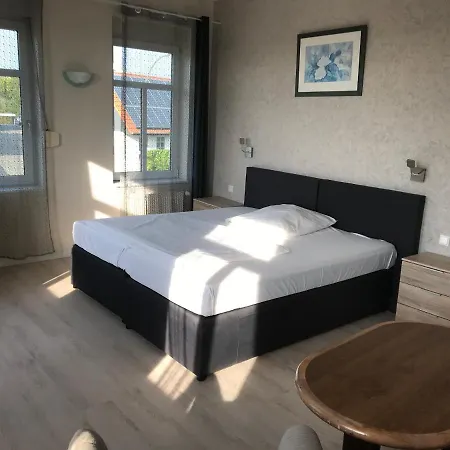 Zum Weinberg Otel Cremlingen
