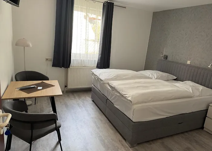 Zum Weinberg Otel