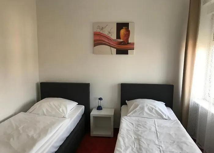 Otel Zum Weinberg