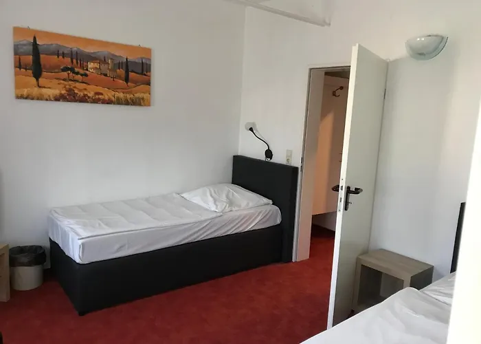 Zum Weinberg Otel